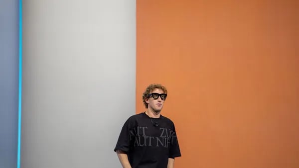 When AI Forgets to Forget: The Trouble with Llama 3’s Memorization Habit Cover